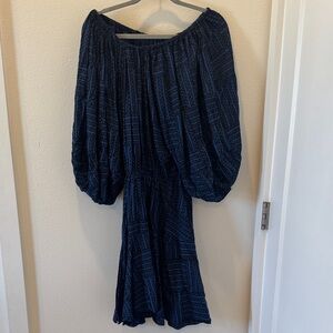 Manaola  Off-Shoulder XS/S flowy Dress
